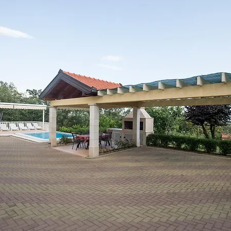 Villa Juka